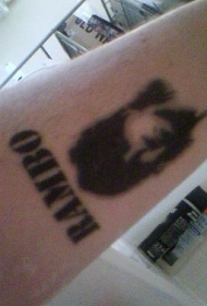 手臂黑色影视人物肖像纹身图案