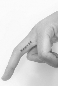 手指印刷英文字母纹身图案