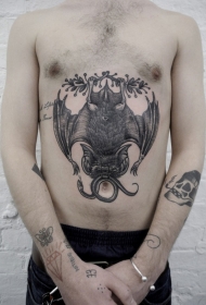 腹部雕刻风格黑色蝙蝠与蛇纹身图案