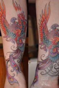 中国风凤凰的手部纹身图案