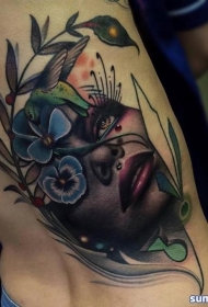 侧腰new school彩色女人脸与植物纹身图案