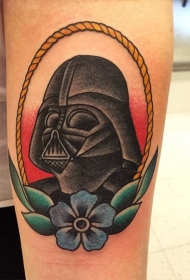 手臂老派风格的彩色肖像纹身图案