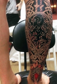 小腿凯尔特结狮子徽章纹身图案