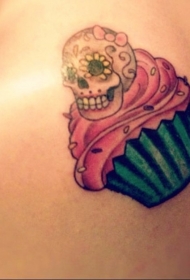 背部彩色墨西哥风格的头骨与蛋糕纹身