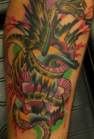 腿部彩色蛇纹身图片