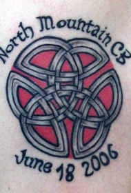 腿部彩色绳结结花纹身图案