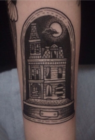 手臂黑色旧货风格旧遗纹身图案