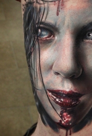 非常逼真的彩绘血腥女吸血鬼手臂纹身图案