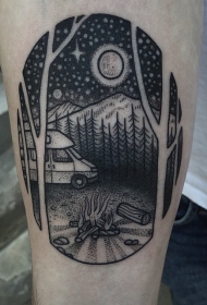 小臂简单的黑色椭圆形与夜空露营纹身图案
