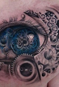 胸部逼真眼睛与机械纹身图案