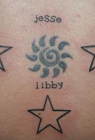 腹部太阳星星纹身图案