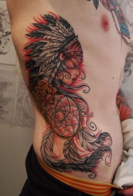 腰侧彩色华丽的印度女人纹身图案