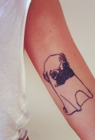 手臂可爱的小狗纹身图案