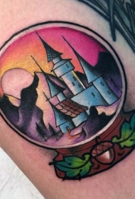 手臂五彩的玻璃球与幻想城堡纹身图案