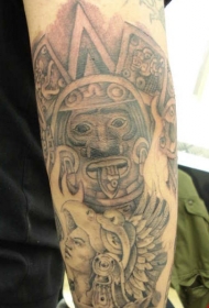 阿兹特克的神像战士和女性纹身图案