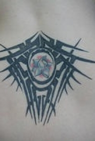 女性腰部部落图腾纹身图案