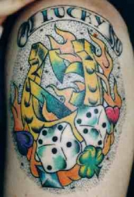 肩部彩色old school筛子纹身图案