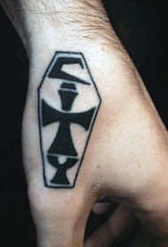 手指神秘的黑色棺材符号纹身图案