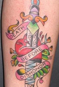 心形与匕首字母纹身图案