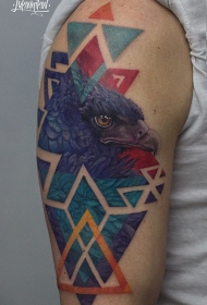 大臂几何图形和鹰头纹身图案