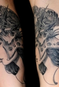 new school黑色女人与头盔纹身图案