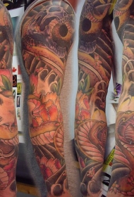 多彩亚洲风格大蛇手臂纹身图案