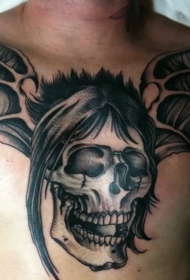 胸部个性恶魔骷髅与翅膀纹身图案