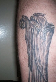 腿部黑灰有灯笼纹身的精灵纹身