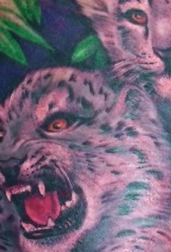 手臂彩绘可爱的小豹宝宝纹身图案
