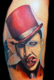 手臂梅林曼彩色肖像纹身图案