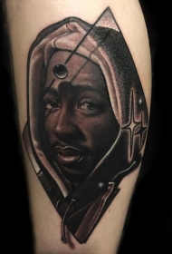 手臂现实主义者与神秘的符号纹身