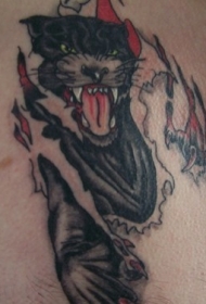 黑豹撕皮胸部纹身图案
