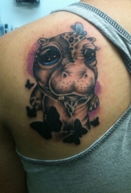 有趣的卡通彩色河马和黑蝴蝶纹身图案