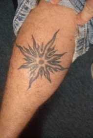 腿部圆圈太阳图腾纹身图案
