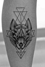 小腿经典的黑色狼头几何饰品纹身图案