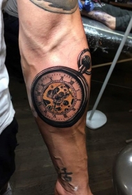 手臂华丽的写实旧机械时钟纹身图案