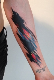 手臂水彩彩色斑点和英文纹身图案