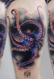 腿部彩色逼真章鱼纹身图案