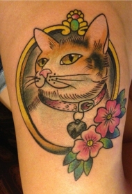 old school可爱的猫与粉红色花朵纹身图案