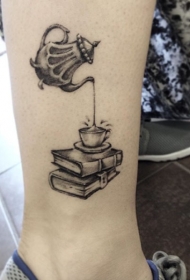 脚裸黑色可爱的3D茶杯纹身图案