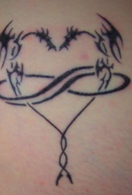 手臂黑色部落风格无限符号纹身