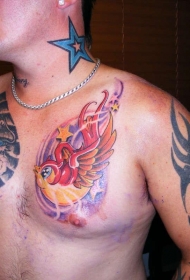 胸部漂亮的卡通小鸟纹身图案