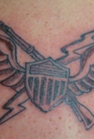 肩部棕色简单美国军事标志纹身