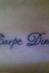 颈部小清新拉丁文字母纹身图案