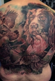 背部写实风格的各种动物纹身图案