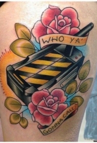 腿部彩色老派的学院风玫瑰纹身