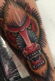 手臂可怕的老狒狒头像纹身图案