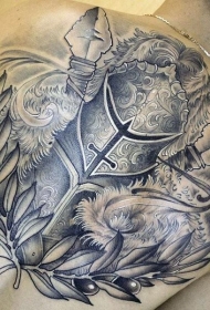 背部辉煌的黑白中世纪战士盔甲纹身图案