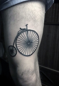 大腿个性的黑色点刺自行车纹身图案
