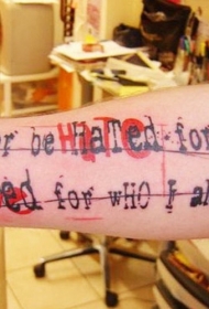 手臂个性英文字母涂鸦纹身图案